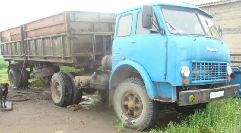 Продам грузовой автомобиль Маз - 5549 тягач седельный.